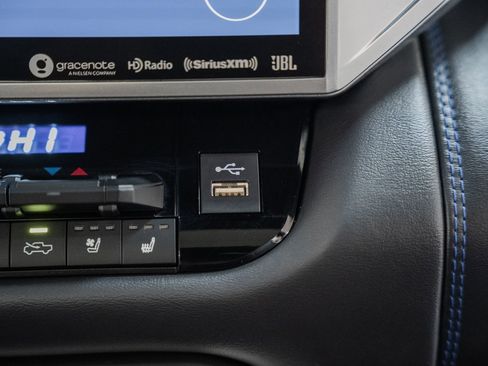 Used 2023 Toyota Tundra Platinum image 28