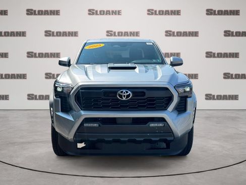 Used 2025 Toyota Tacoma TRD Sport AWD/4WD image 8