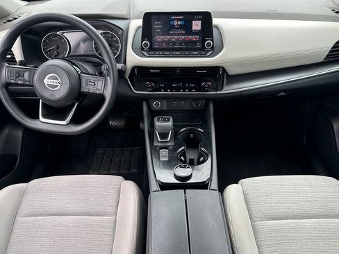 Used 2021 Nissan Rogue SV image 14