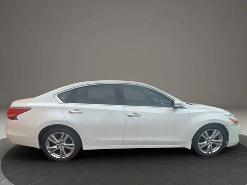 Used 2015 Nissan Altima 3.5 SL image 7