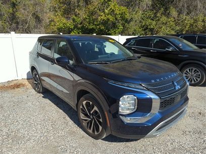 Used 2024 Mitsubishi Outlander SE