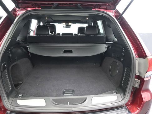 Used 2019 Jeep Grand Cherokee Overland image 24