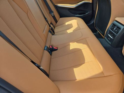 Used 2024 BMW 330i Sedan w/ Premium Package image 19