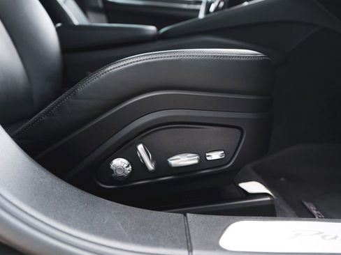 Used 2019 Porsche Panamera Turbo image 33