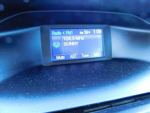 Used 2013 Ford Focus SE w/ SE Winter Pkg FWD image 11