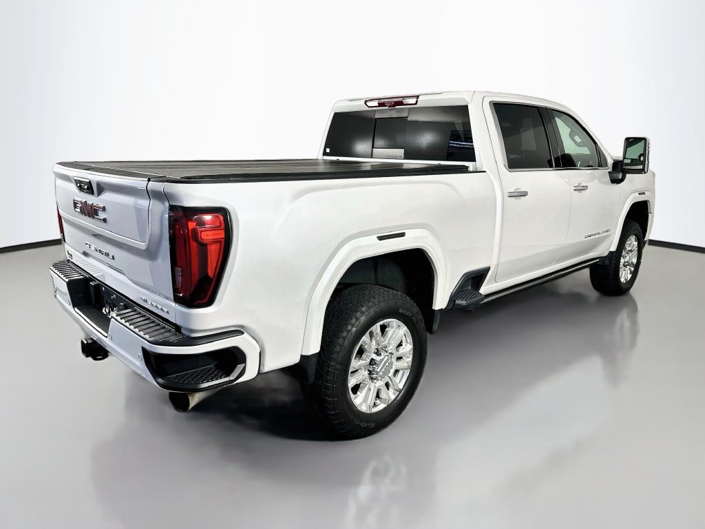 Used 2023 GMC Sierra 3500 Denali AWD/4WD image 7