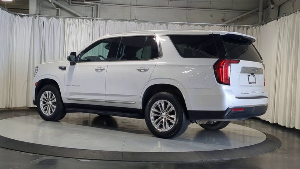 Used 2023 GMC Yukon SLT w/ SLT Premium Package AWD/4WD image 8