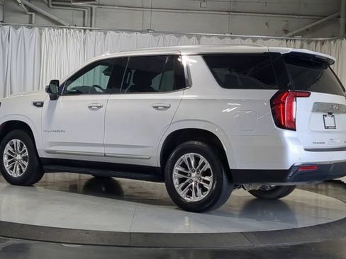 Used 2023 GMC Yukon SLT w/ SLT Premium Package AWD/4WD image 8