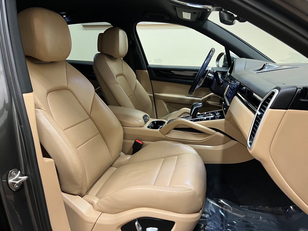Used 2020 Porsche Cayenne AWD/4WD image 25