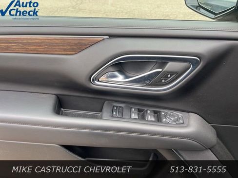 Used 2023 Chevrolet Suburban High Country w/ LPO, Illumination Package AWD/4WD image 9