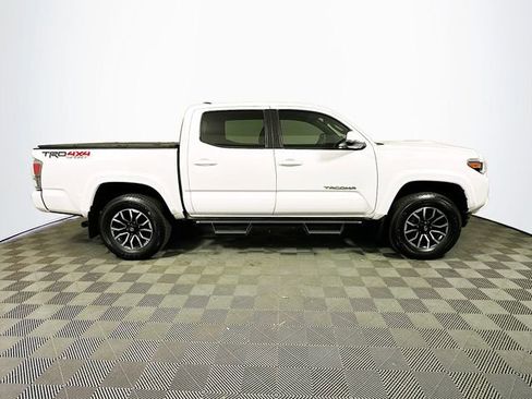 Certified 2022 Toyota Tacoma TRD Sport image 9