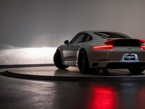 Used 2018 Porsche 911 Carrera GTS image 21