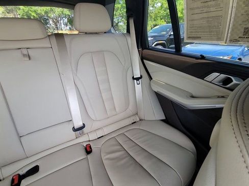 Used 2019 BMW X5 xDrive40i w/ Executive Package image 6