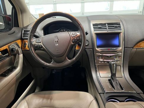 Used 2013 Lincoln MKX AWD image 8