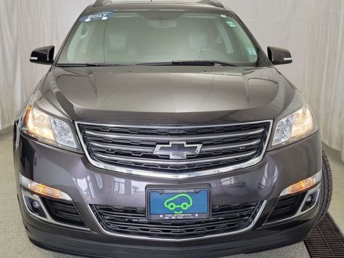 Certified 2017 Chevrolet Traverse LT image 4