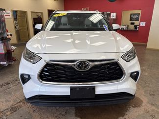 Used 2023 Toyota Highlander Limited video 2