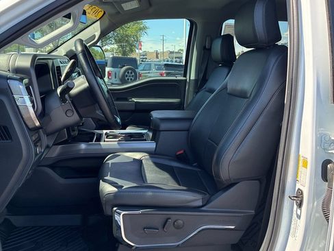 Used 2023 Ford F250 Lariat w/ Black Appearance Package AWD/4WD image 17