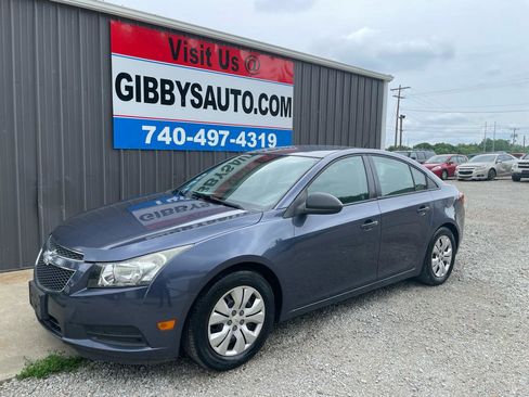 Used 2013 Chevrolet Cruze LS FWD image 1
