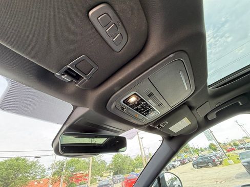 Used 2025 Lincoln Nautilus Reserve AWD/4WD image 22