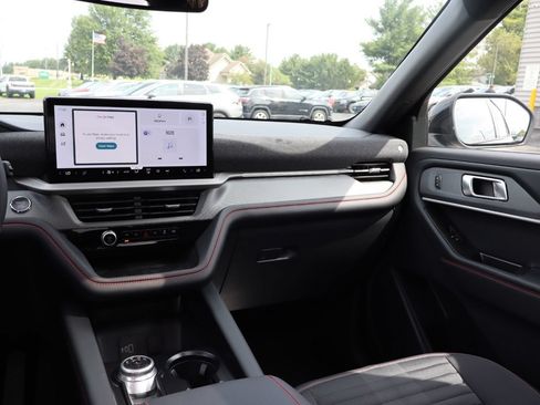 New 2026 Ford Explorer ST-Line w/ ST-Line Street Pack AWD/4WD image 30