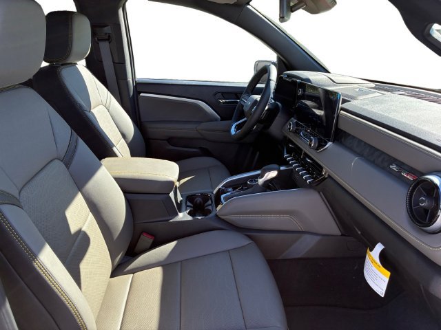 New 2026 Chevrolet Colorado ZR2 w/ Technology Package AWD/4WD image 13