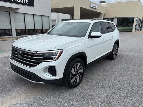 New 2026 Volkswagen Atlas SE image 2