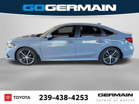 Used 2024 Honda Civic Touring image 2