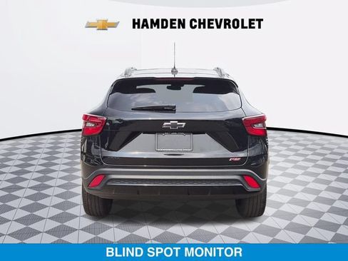 Used 2024 Chevrolet Trax RS w/ Sunroof Package FWD image 4