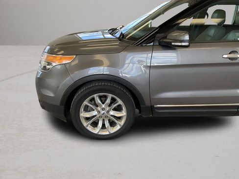 Used 2014 Ford Explorer Limited w/ Equipment Group 301A AWD/4WD image 27