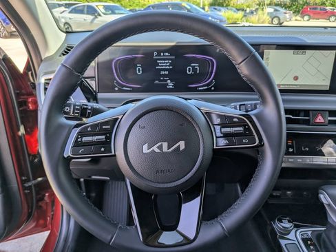 Certified 2026 Kia Seltos S FWD image 30