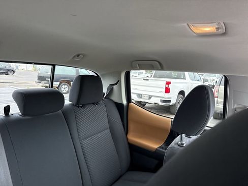 Used 2020 Toyota Tacoma SR5 RWD image 14