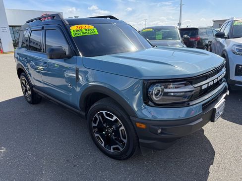 Used 2022 Ford Bronco Sport Outer Banks w/ Tech Package image 2