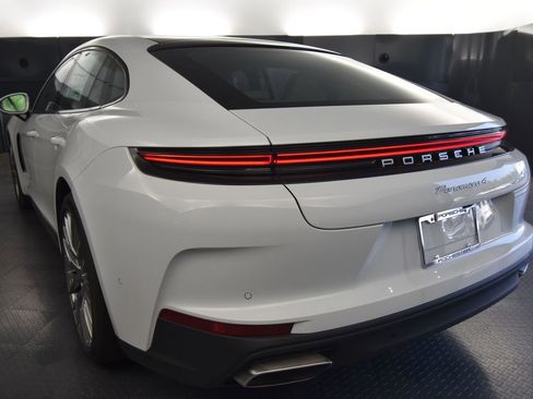 New 2025 Porsche Panamera 4 AWD/4WD image 38