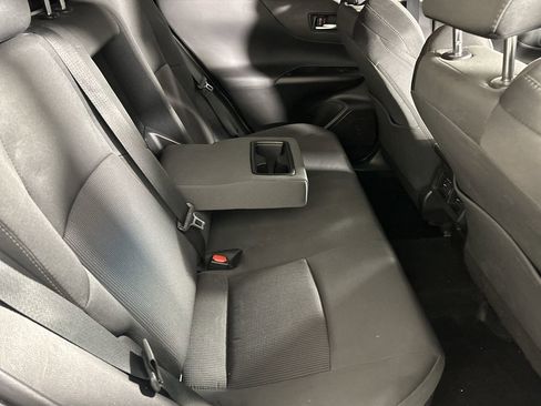 Used 2023 Toyota Venza LE image 24