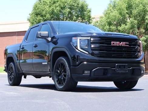 Used 2023 GMC Sierra 1500 Elevation AWD/4WD image 1