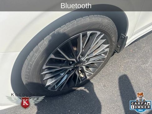 Used 2023 Kia Forte GT-Line w/ GT-Line Premium Package FWD image 2