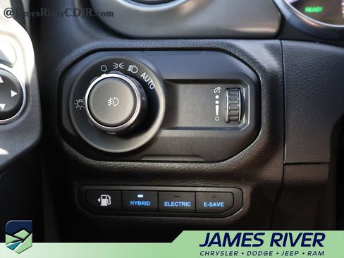 Used 2023 Jeep Wrangler Unlimited w/ Cold Weather Group AWD/4WD image 30