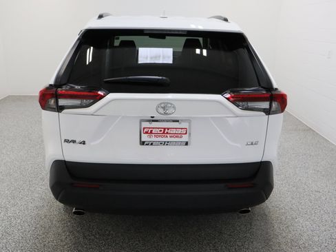 Used 2025 Toyota RAV4 XLE FWD image 8