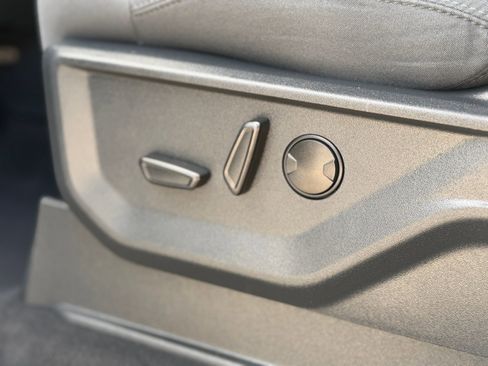 Used 2025 Ford Expedition Max Active RWD image 21