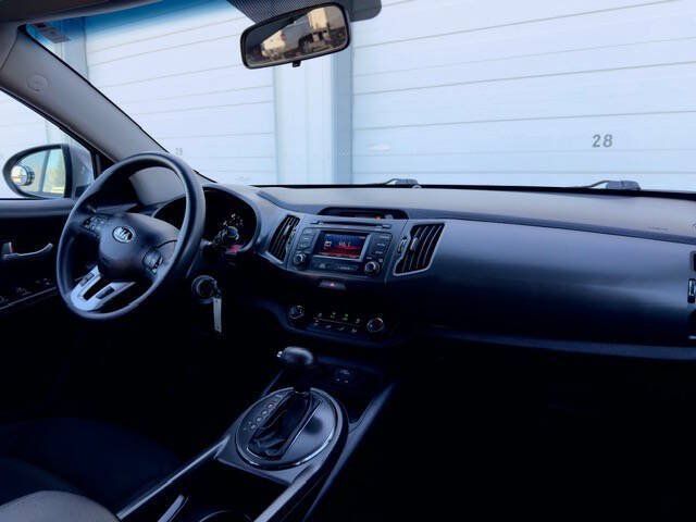 Used 2013 Kia Sportage LX w/ Convenience Pkg AWD/4WD image 13