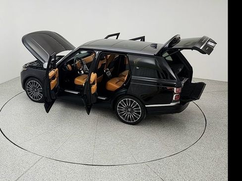 Used 2021 Land Rover Range Rover Autobiography image 24