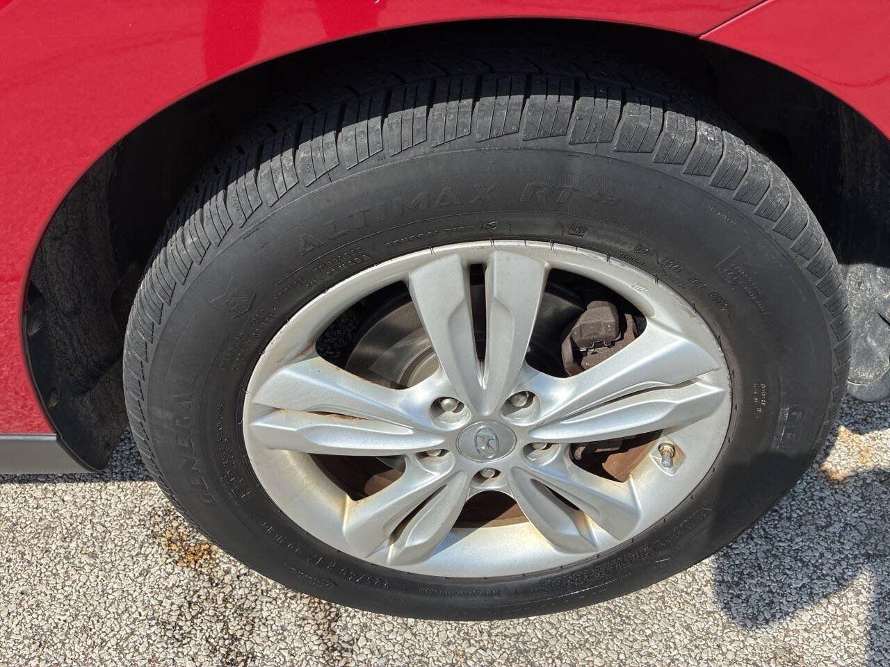 Used 2011 Hyundai Tucson GLS AWD/4WD image 27