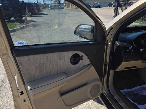 Used 2006 Chevrolet Equinox LS image 9