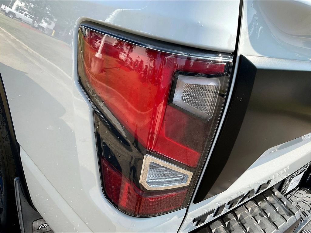 Certified 2021 Nissan Titan PRO-4X w/ Pro-4x Convenience Package AWD/4WD image 27