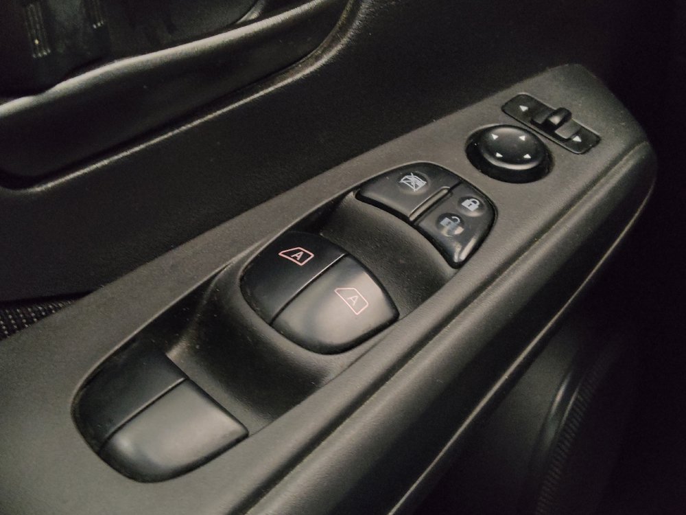 Used 2024 Nissan Kicks S FWD image 27