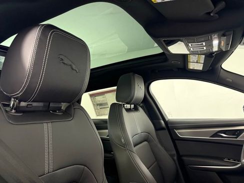 Used 2025 Jaguar F-PACE R-Dynamic S image 38