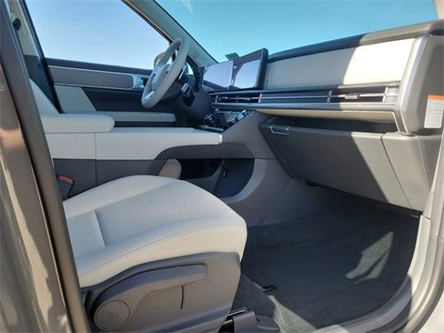 New 2026 Hyundai Santa Fe SE image 16