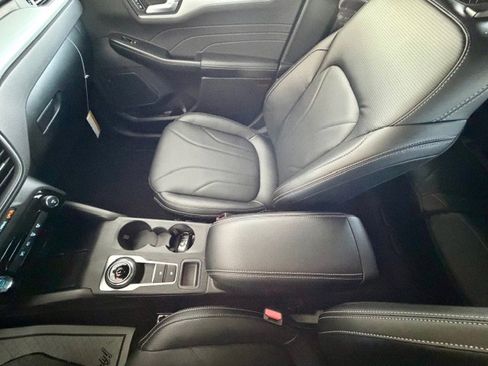 New 2026 Ford Escape SE w/ PHEV Premium Package image 10