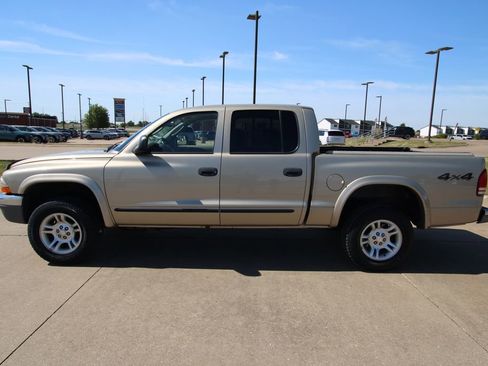 Used 2004 Dodge Dakota SLT w/ Deluxe Convenience Group AWD/4WD image 15