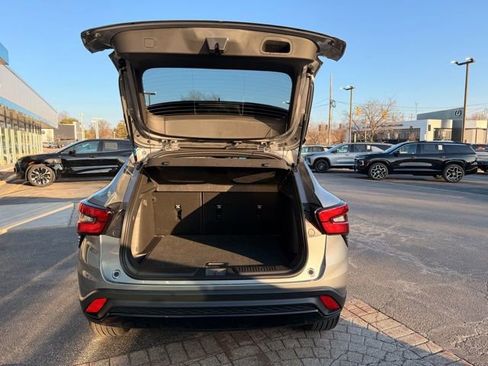 Certified 2026 Chevrolet Trax RS image 19